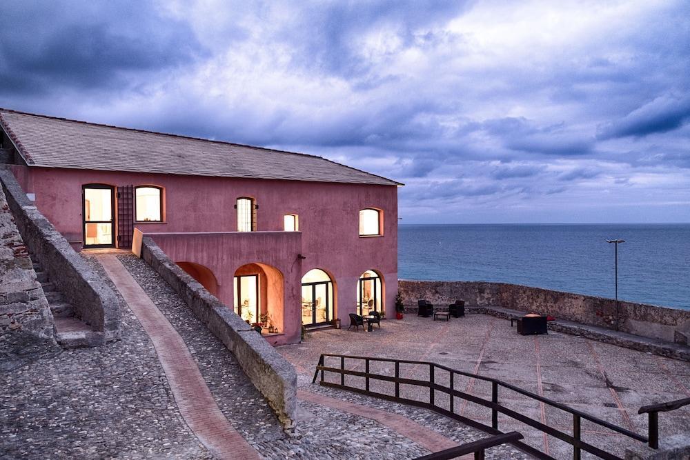 Locanda La Fortezza Finale Ligure Luaran gambar